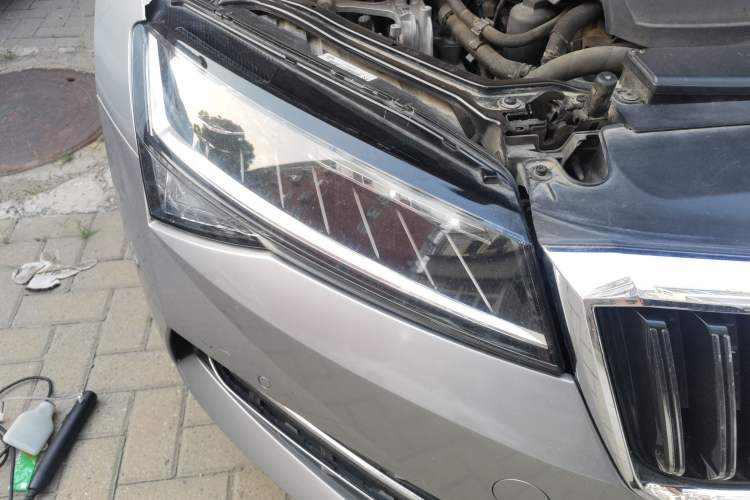 Used Skoda Superb 2019 TSI330 DSG Comfort Edition Engine Bay Right