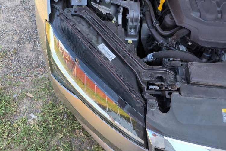 Used Skoda Superb 2019 TSI330 DSG Comfort Edition Engine Bay Right