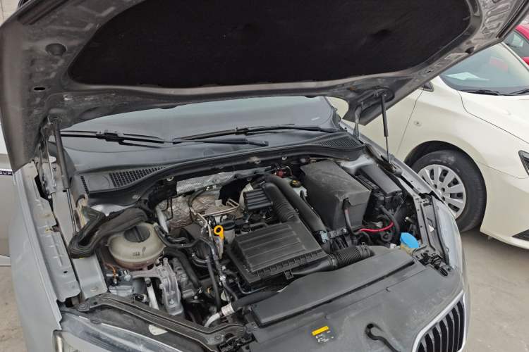 Used Skoda Superb 2019 TSI280 DSG Comfort Edition Engine Bay