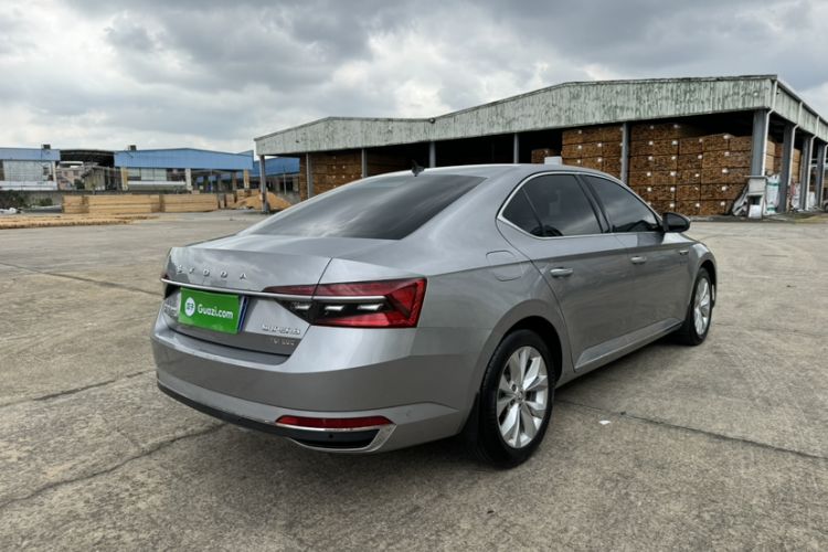 Used Skoda Superb 2019 Facelifted TSI280 DSG Comfort Edition Exterior 5