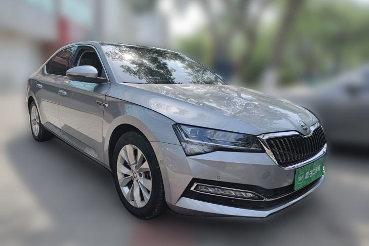 Used Skoda Superb 2019 Restyled TSI330 DSG Comfort Edition Front Right 45 Deg