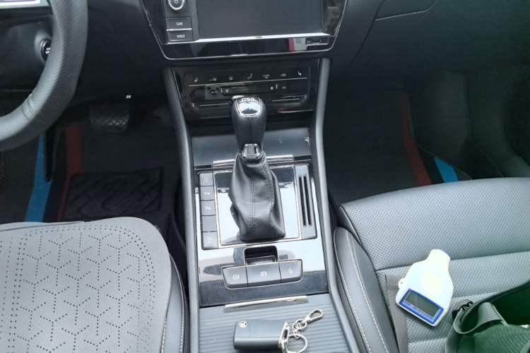 Used Skoda Superb 2019 Restyled TSI330 DSG Comfort Edition Gear Lever