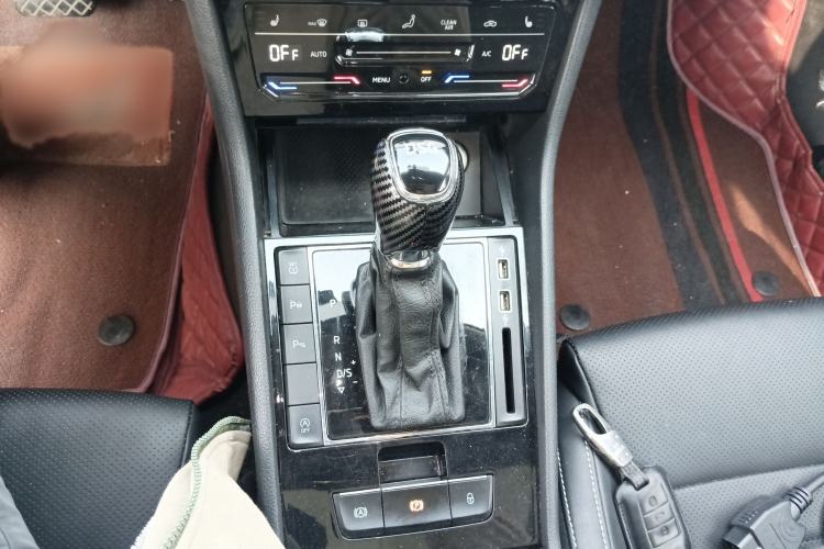 Used Skoda Superb 2019 Facelifted TSI280 DSG Comfort Edition Gear Lever