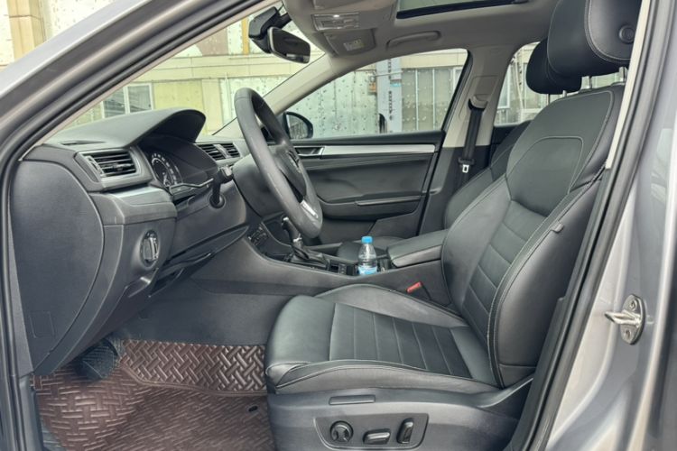 Used Skoda Superb 2019 Facelifted TSI280 DSG Comfort Edition Interior 5
