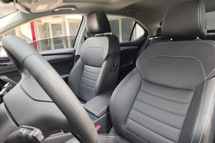 Used Skoda Superb 2019 Restyled TSI330 DSG Comfort Edition Left Front Seat