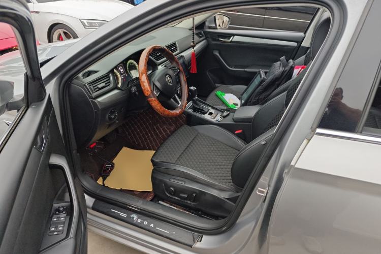 Used Skoda Superb 2019 TSI280 DSG Comfort Edition Left Front Seat