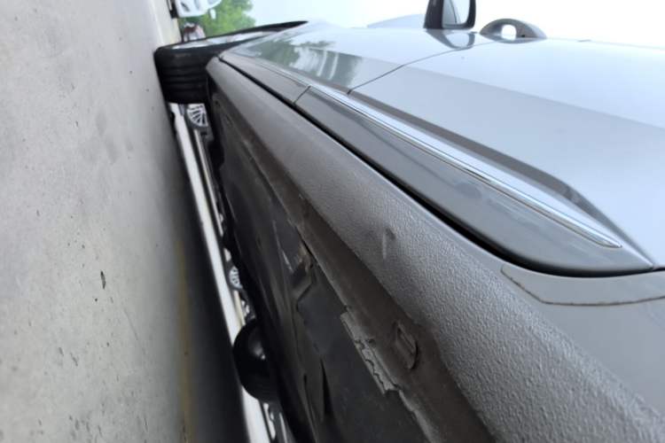 Used Skoda Superb 2019 Restyled TSI330 DSG Comfort Edition Left Side Sill