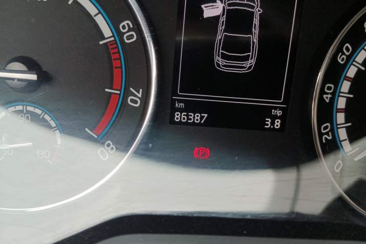 Used Skoda Superb 2019 Facelifted TSI280 DSG Comfort Edition Odometer Close Up