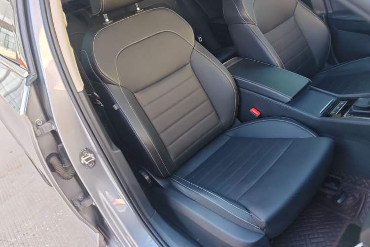 Used Skoda Superb 2019 Facelifted TSI280 DSG Comfort Edition Right Front Seat