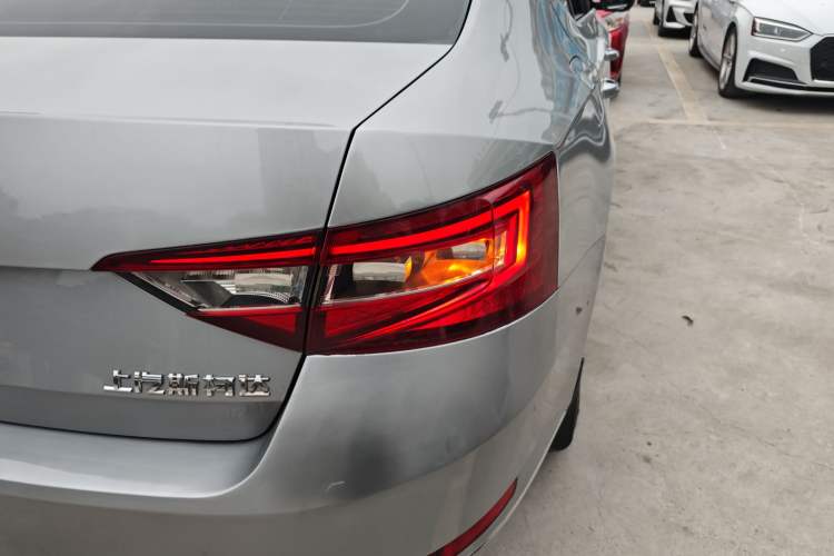 Used Skoda Superb 2019 TSI280 DSG Comfort Edition Right Rear Taillight
