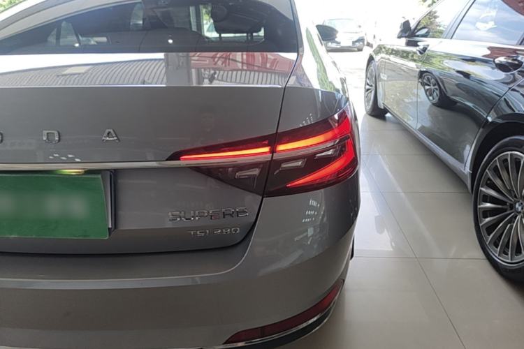 Used Skoda Superb 2019 Facelifted TSI280 DSG Comfort Edition Right Rear Taillight