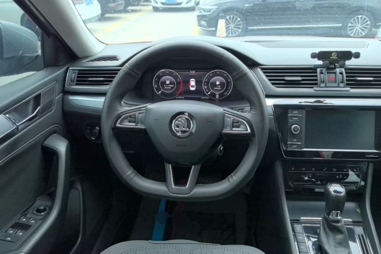 Used Skoda Superb 2019 Restyled TSI330 DSG Comfort Edition Steering Wheel