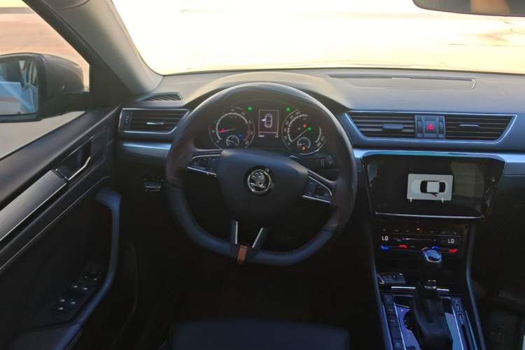 Used Skoda Superb 2019 Facelifted TSI280 DSG Comfort Edition Steering Wheel