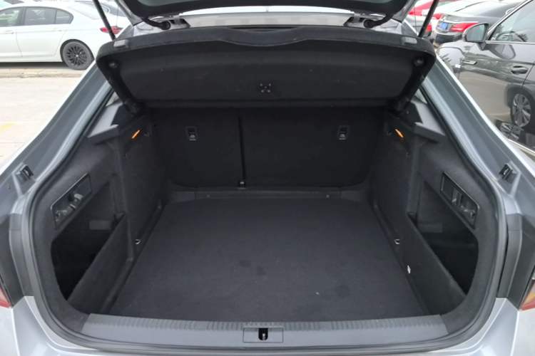Used Skoda Superb 2019 Restyled TSI330 DSG Comfort Edition Trunk