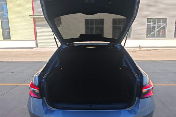 Used Skoda Superb 2019 Facelifted TSI280 DSG Comfort Edition Trunk