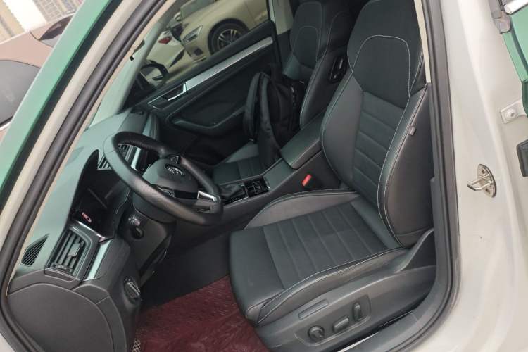Used Skoda Superb 2019 Restyled TSI330 DSG Comfort Edition Left Front Seat
