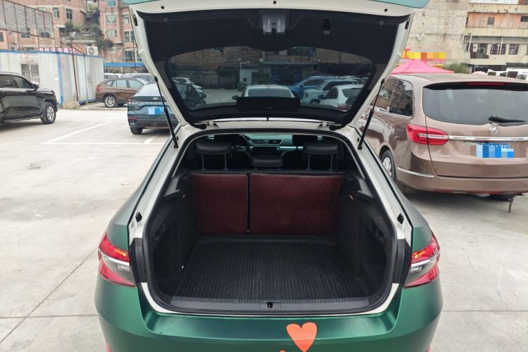 Used Skoda Superb 2019 Restyled TSI330 DSG Comfort Edition Trunk