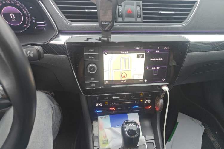 Used Skoda Superb 2019 TSI330 DSG Luxury Edition Audio And AC Panel