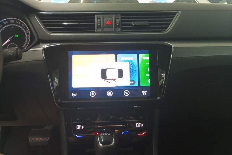 Used Skoda Superb 2019 TSI280 DSG Comfort Edition Audio And AC Panel