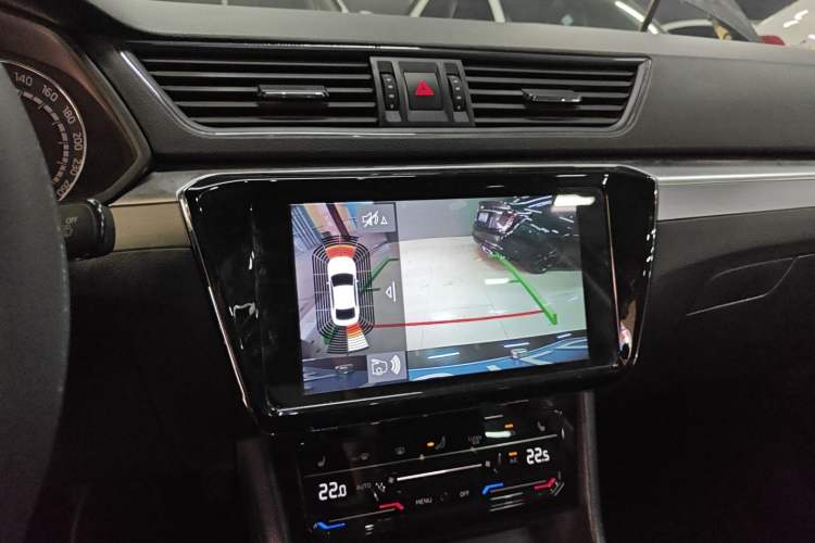 Used Skoda Superb 2019 TSI280 DSG Comfort Edition Audio And AC Panel