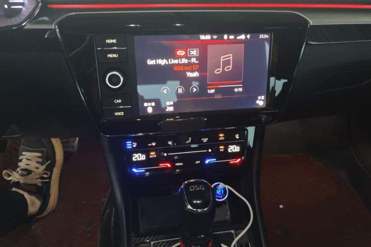 Used Skoda Superb 2019 TSI330 DSG Luxury Edition Audio And AC Panel