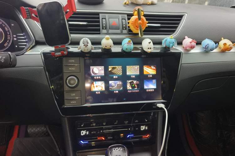 Used Skoda Superb 2019 Restyled TSI330 DSG Comfort Edition Audio And AC Panel