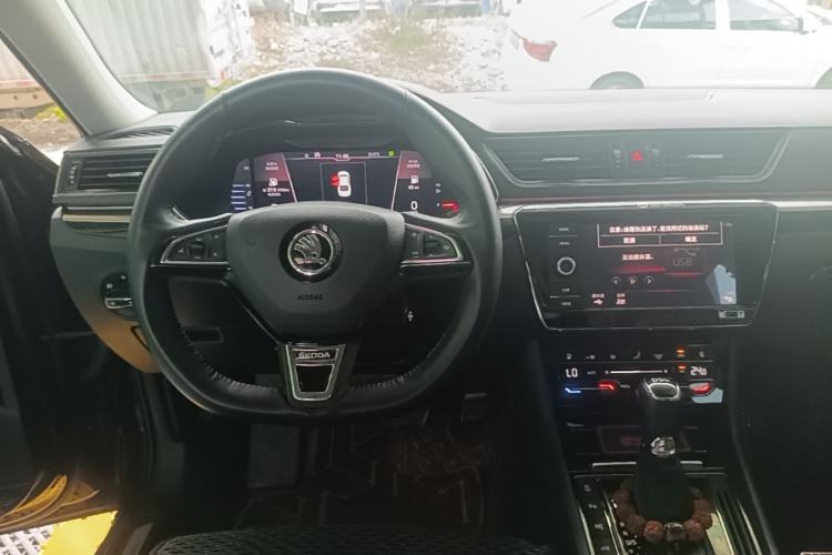 Used Skoda Superb 2019 TSI330 DSG Luxury Edition Center Console