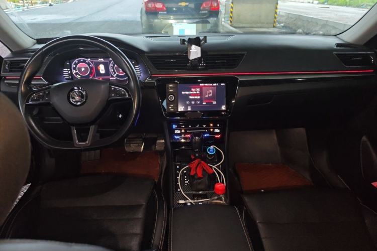 Used Skoda Superb 2019 TSI330 DSG Luxury Edition Center Console