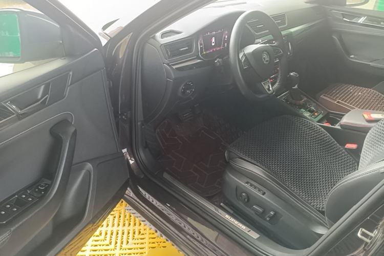 Used Skoda Superb 2019 TSI330 DSG Luxury Edition Driver Seat