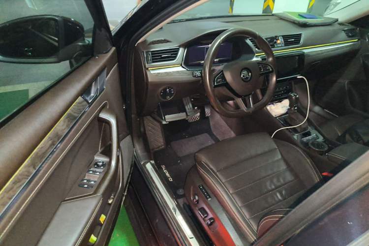 Used Skoda Superb 2019 TSI330 DSG Luxury Edition Driver Seat