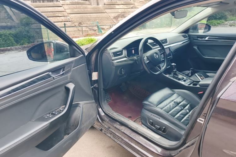 Used Skoda Superb 2019 TSI330 DSG Luxury Edition Driver Seat