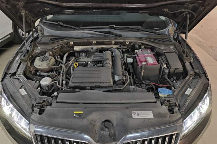 Used Skoda Superb 2019 TSI280 DSG Comfort Edition Engine Bay