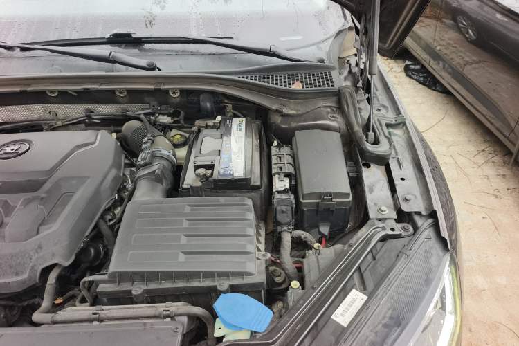 Used Skoda Superb 2019 Restyled TSI330 DSG Comfort Edition Engine Bay Left
