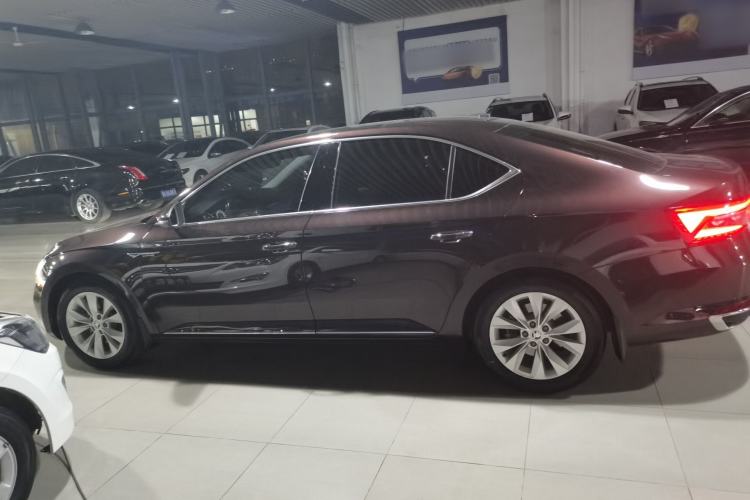 Used Skoda Superb 2019 TSI280 DSG Comfort Edition Exterior 3