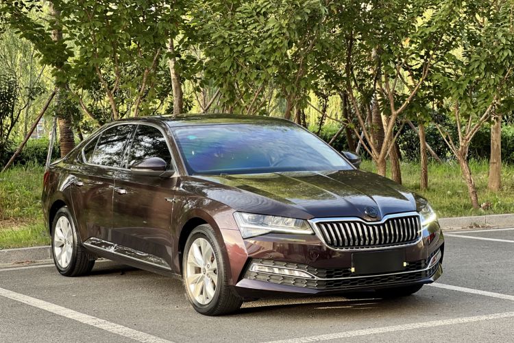 Used Skoda Superb 2019 Restyled TSI330 DSG Comfort Edition Front Right 45 Deg