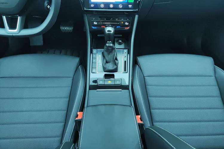 Used Skoda Superb 2019 TSI280 DSG Comfort Edition Gear Lever
