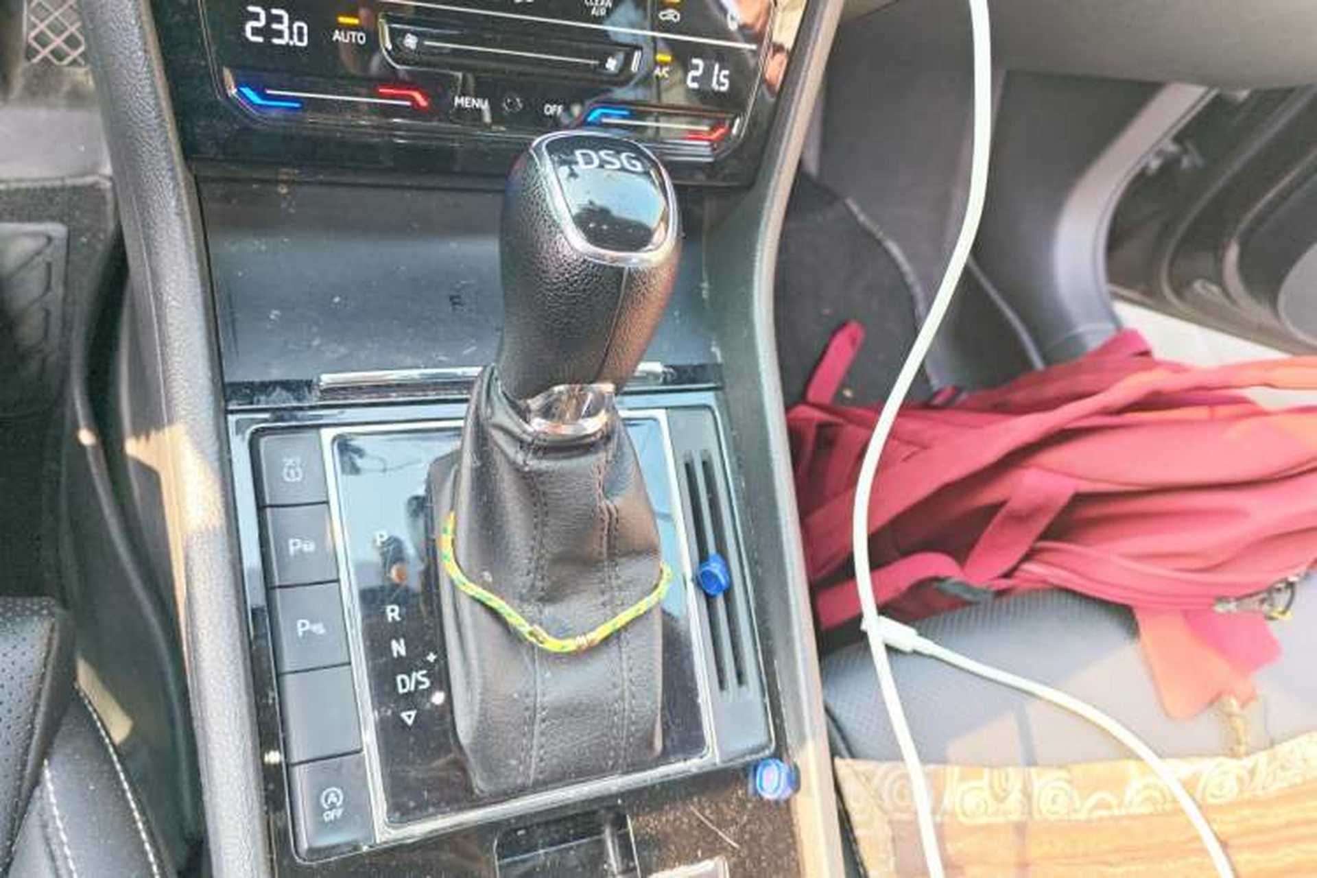 Used Skoda Superb 2019 Restyled TSI330 DSG Comfort Edition Gear Lever