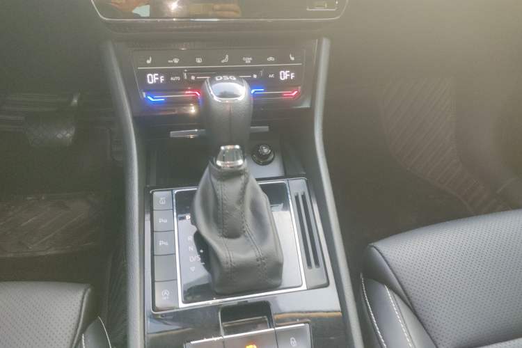 Used Skoda Superb 2019 Restyled TSI330 DSG Comfort Edition Gear Lever
