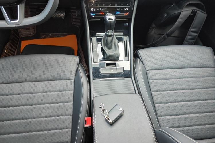Used Skoda Superb 2019 Restyled TSI330 DSG Comfort Edition Gear Lever