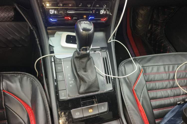 Used Skoda Superb 2019 Restyled TSI330 DSG Comfort Edition Gear Lever
