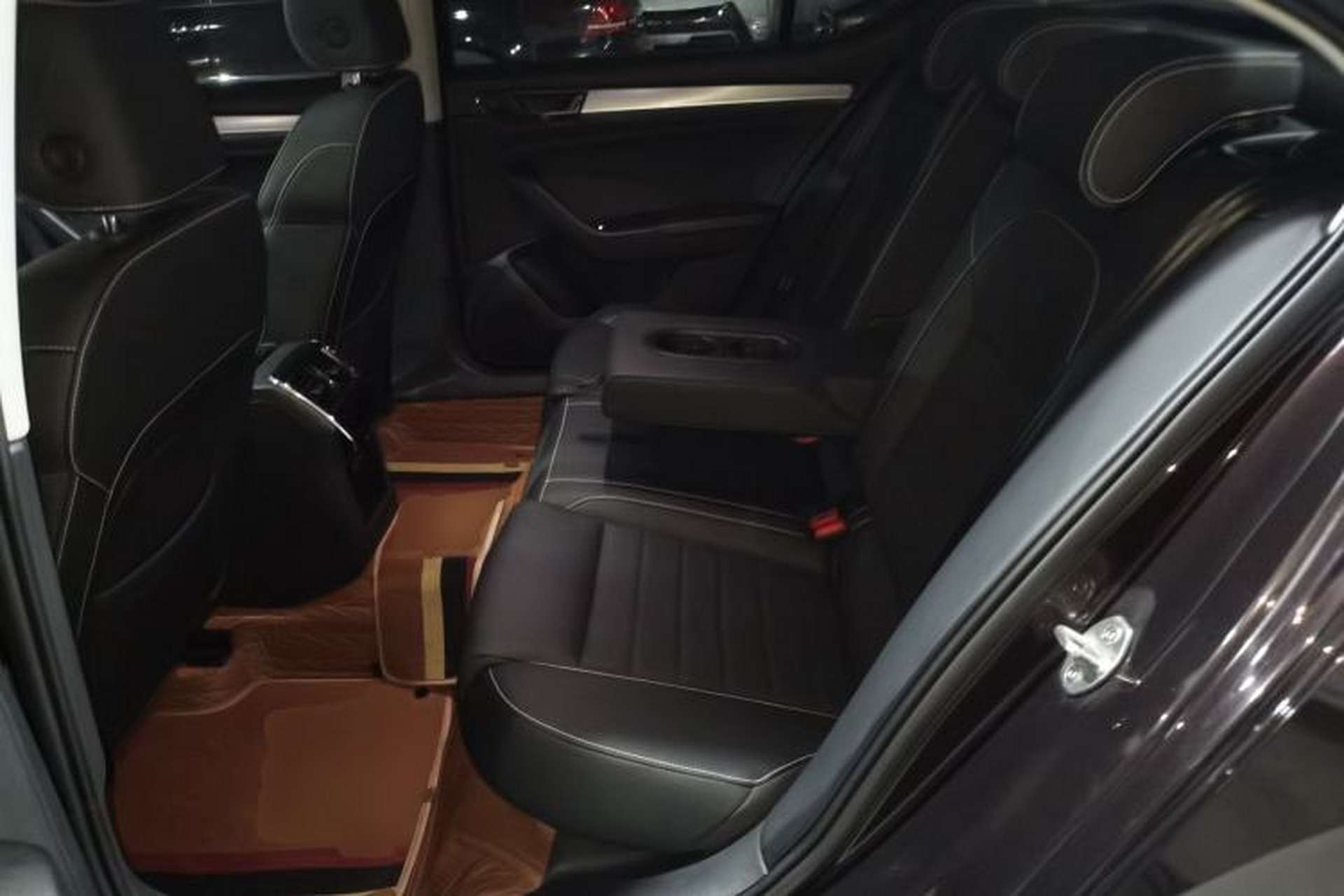 Used Skoda Superb 2019 TSI280 DSG Comfort Edition Interior 4