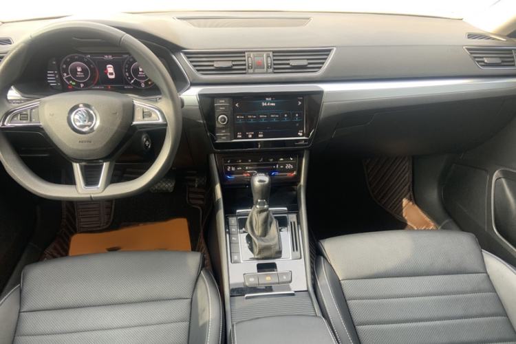 Used Skoda Superb 2019 Restyled TSI330 DSG Comfort Edition Interior 6