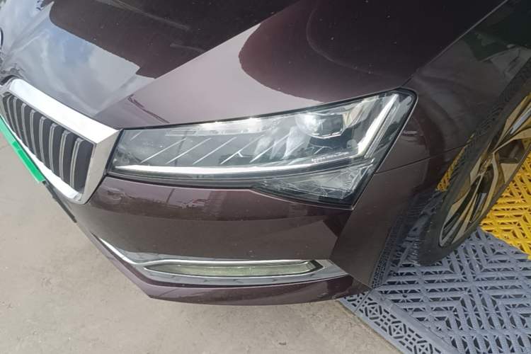 Used Skoda Superb 2019 TSI330 DSG Luxury Edition Left Front Headlight