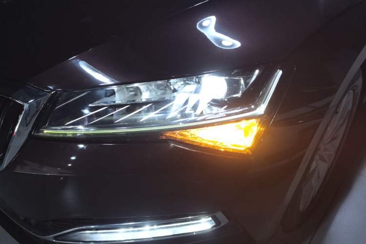 Used Skoda Superb 2019 TSI280 DSG Comfort Edition Left Front Headlight