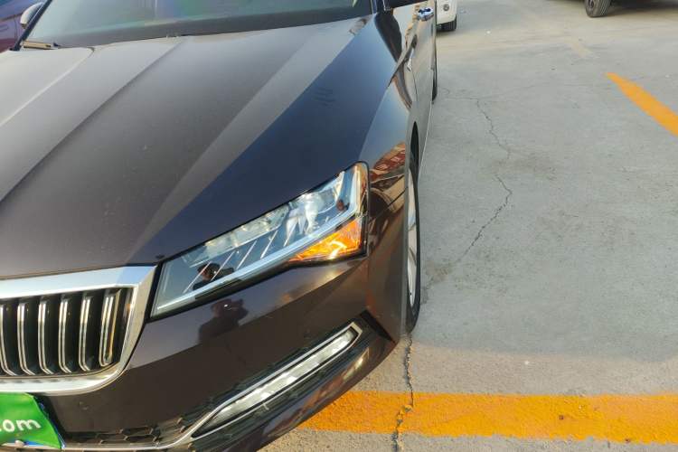 Used Skoda Superb 2019 Restyled TSI330 DSG Comfort Edition Left Front Headlight