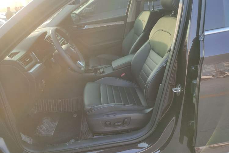 Used Skoda Superb 2019 Restyled TSI330 DSG Comfort Edition Left Front Seat