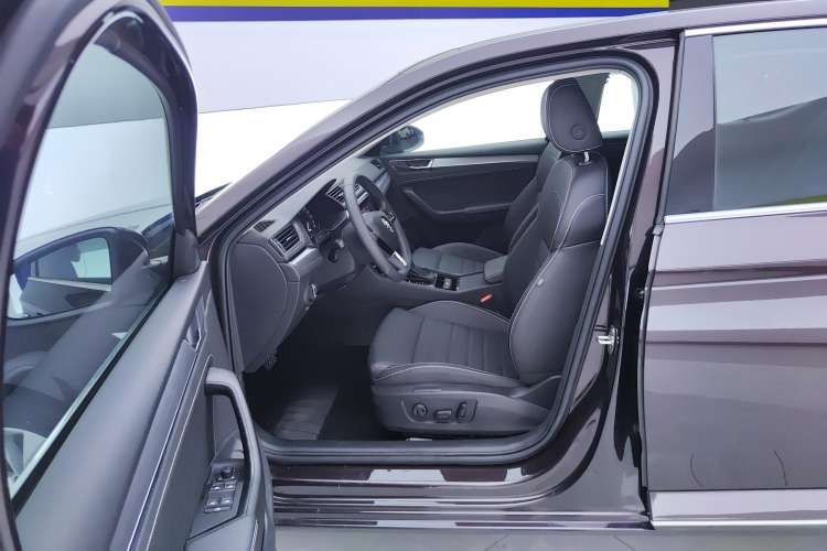 Used Skoda Superb 2019 TSI280 DSG Comfort Edition Left Front Seat