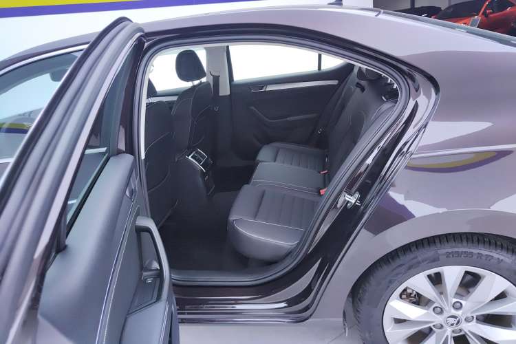 Used Skoda Superb 2019 TSI280 DSG Comfort Edition Left Rear Seat