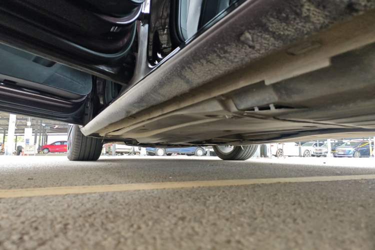 Used Skoda Superb 2019 Facelifted TSI330 DSG Luxury Edition Left Side Sill