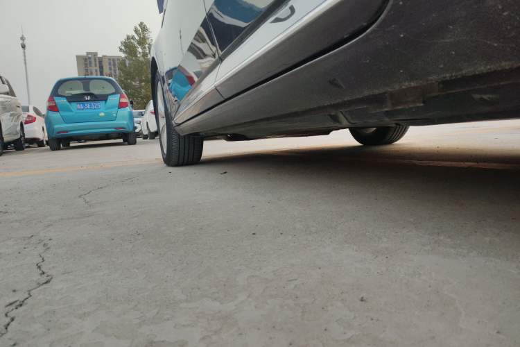 Used Skoda Superb 2019 Restyled TSI330 DSG Comfort Edition Left Side Sill